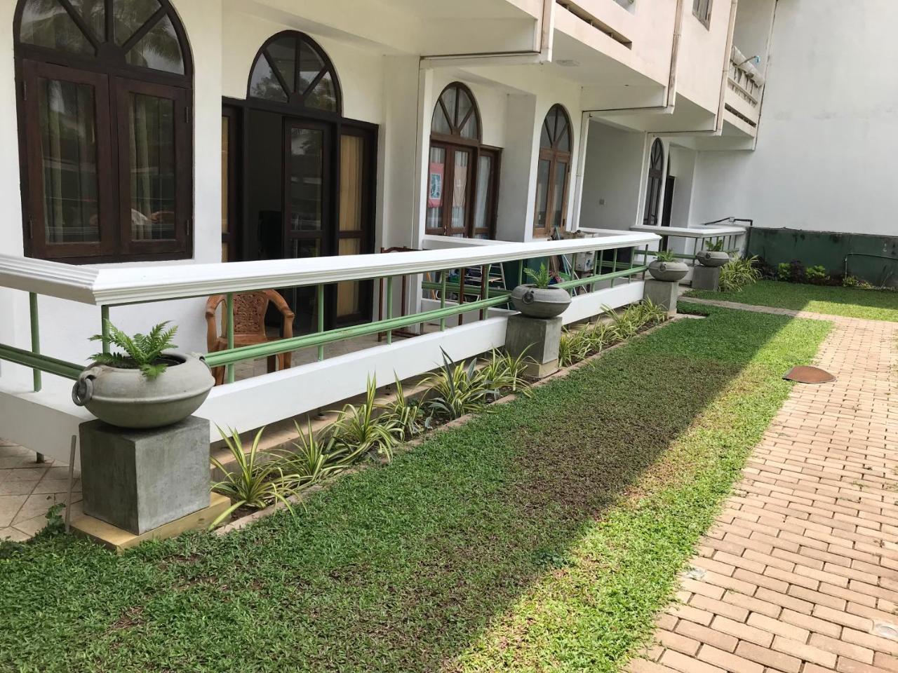 Romantic Garden Hotel Negombo Exterior foto